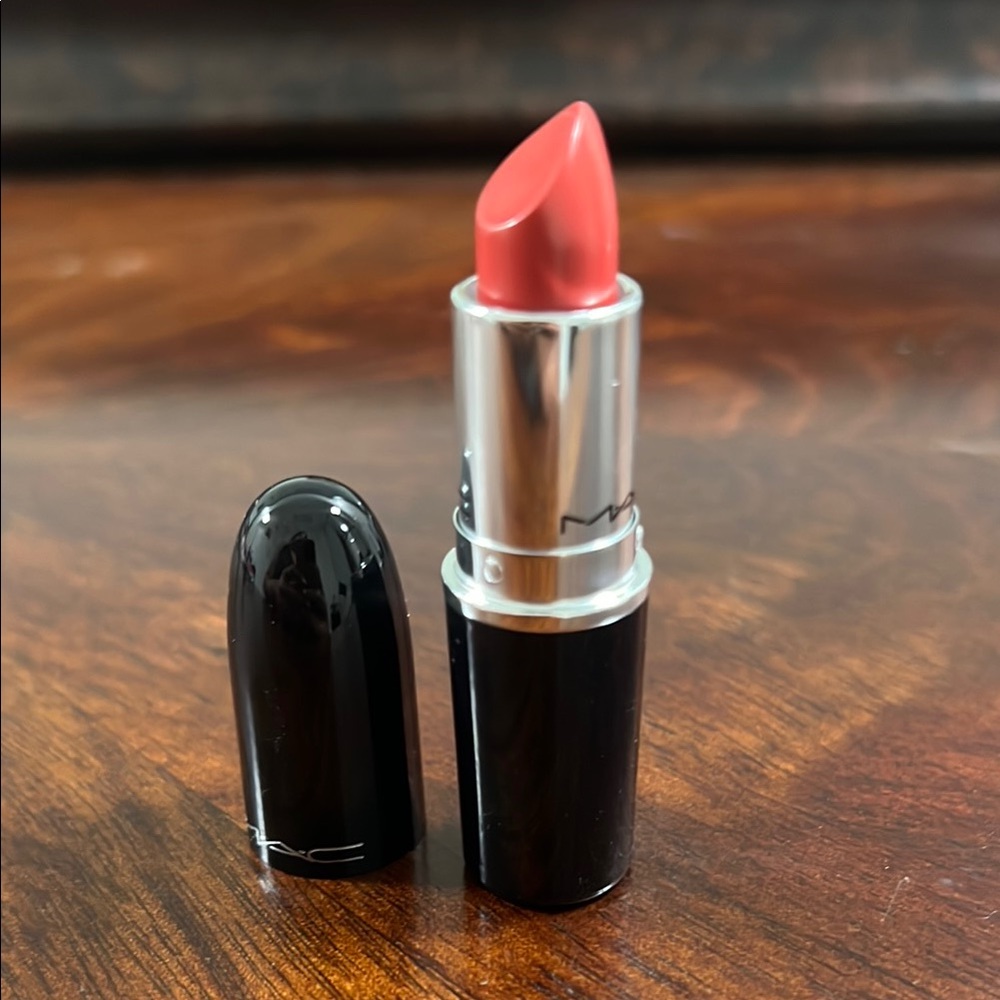 MAC Cosmetics Lustreglass Lipstick